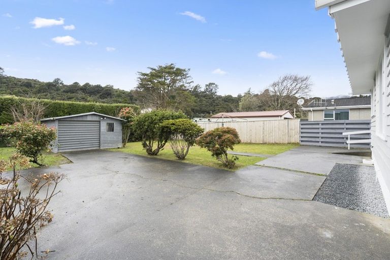 Photo of property in 89b Main Road, Wainuiomata, Lower Hutt, 5014