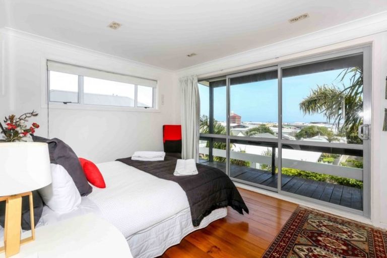 Photo of property in 129 Pendarves Street, New Plymouth, 4312