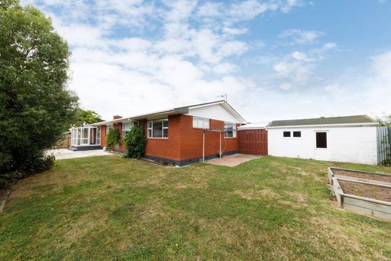 Photo of property in 20 Westhaven Grove, Takaro, Palmerston North, 4412