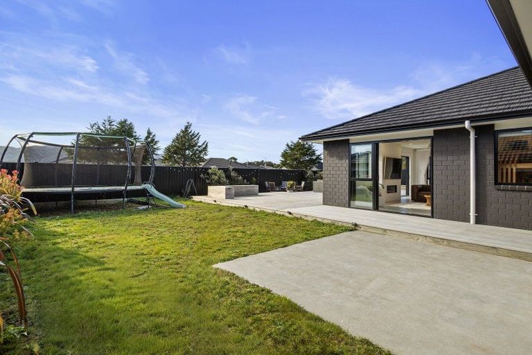 Photo of property in 89 Mawai Hakona Drive, Wallaceville, Upper Hutt, 5018