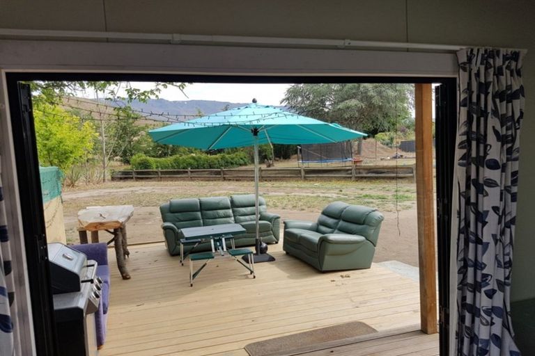 Photo of property in 18 Perriam Place, Mount Pisa, Cromwell, 9383