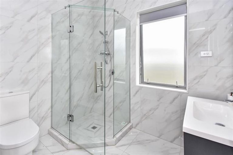 Photo of property in 28 Ancroft Street, Papakura, 2110