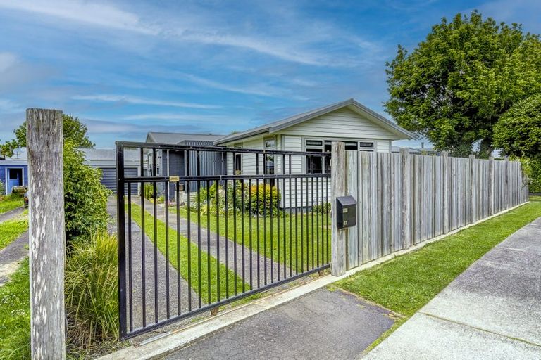 Photo of property in 47 Morrow Avenue, St Andrews, Hamilton, 3200