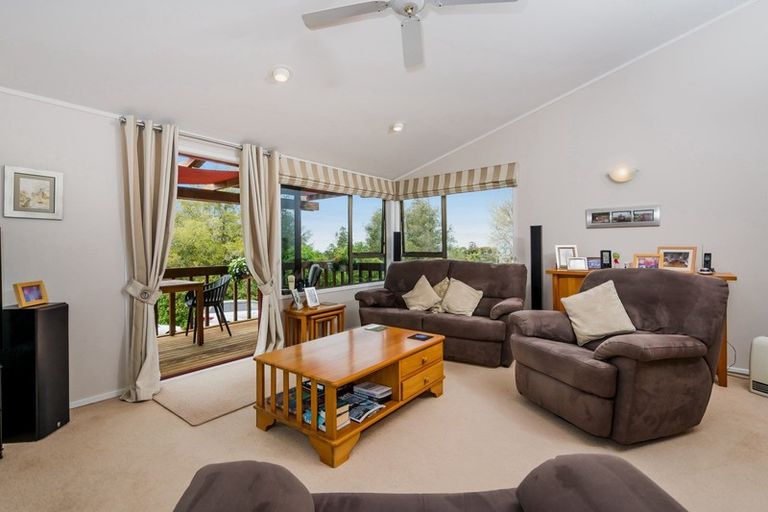 Photo of property in 22 Moorgreen Heights, Torbay, Auckland, 0630