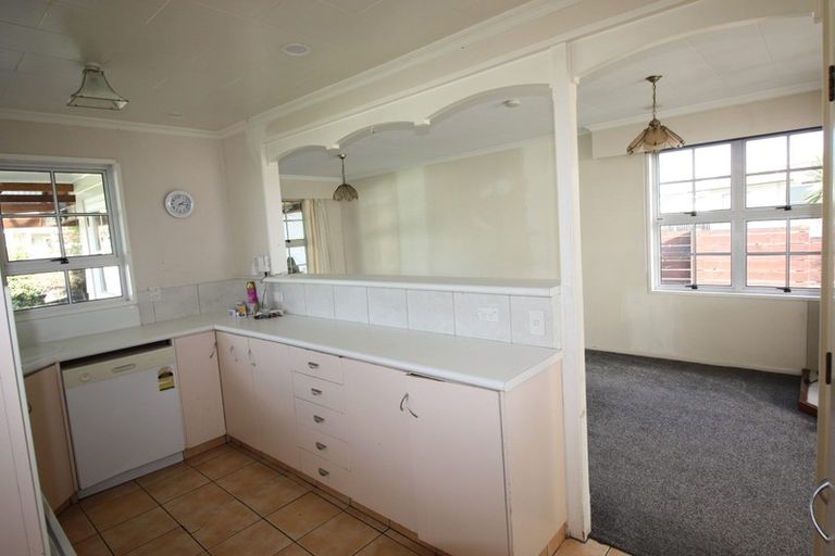Photo of property in 27 Dunk Place, Milson, Palmerston North, 4414
