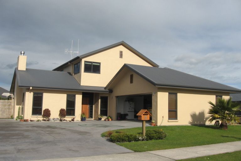 Photo of property in 8 Edenpark Drive, Rototuna North, Hamilton, 3210