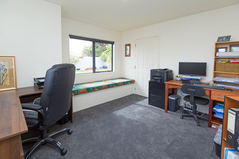 Photo of property in 62 Stanmore Bay Road, Stanmore Bay, Whangaparaoa, 0932