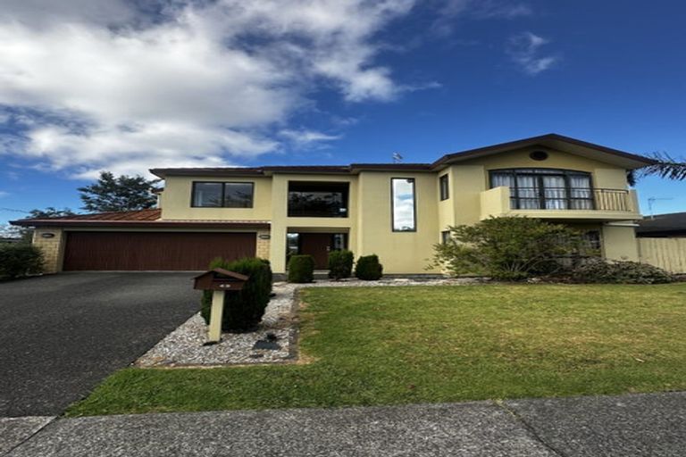Photo of property in 49 Lilybank Crescent, East Tamaki, Auckland, 2013