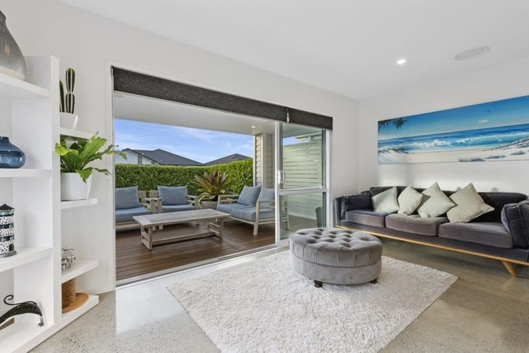 Photo of property in 74 Penetaka Heights, Pyes Pa, Tauranga, 3112