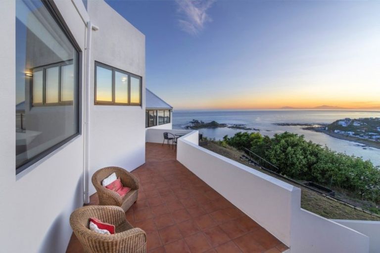 Photo of property in 12 Earn Place, Southgate, Wellington, 6023