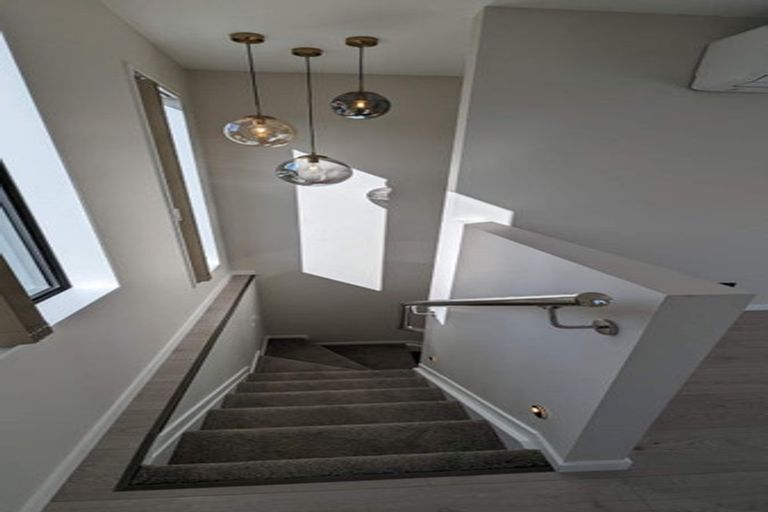 Photo of property in 8 Henry Blyth Lane, Greenhithe, Auckland, 0632