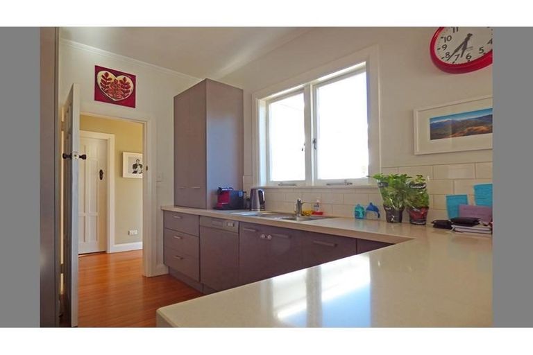 Photo of property in 30 Kitchener Road, Sandringham, Auckland, 1025