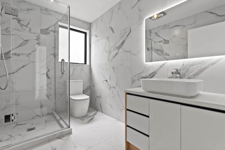 Photo of property in 5a Frontier Lane, Flat Bush, Auckland, 2019