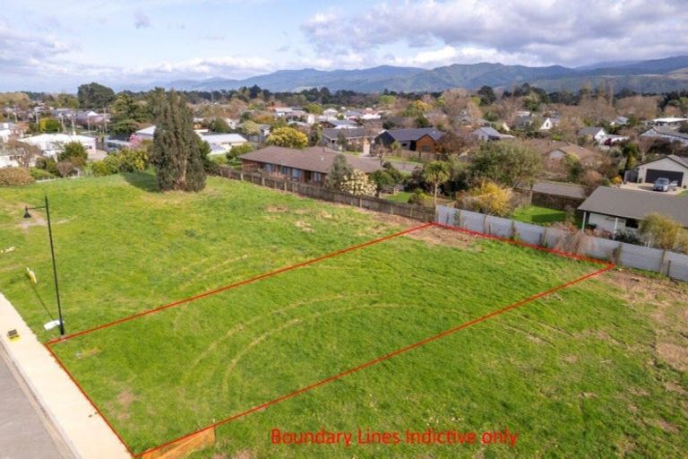 Photo of property in 23 Kakariki Crescent, Carterton, 5713