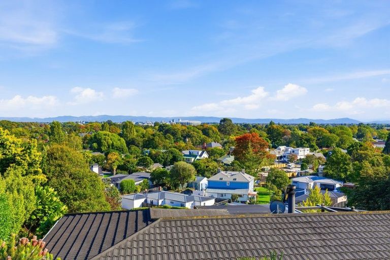 Photo of property in 365 Centaurus Road, Hillsborough, Christchurch, 8022