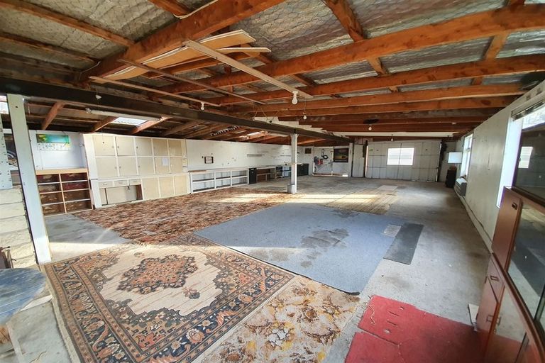 Photo of property in 60 Timaru Road, Waimate, 7924