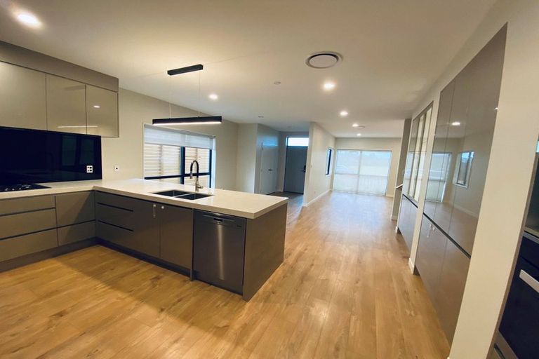 Photo of property in 23b Westgate Drive, Westgate, Auckland, 0614