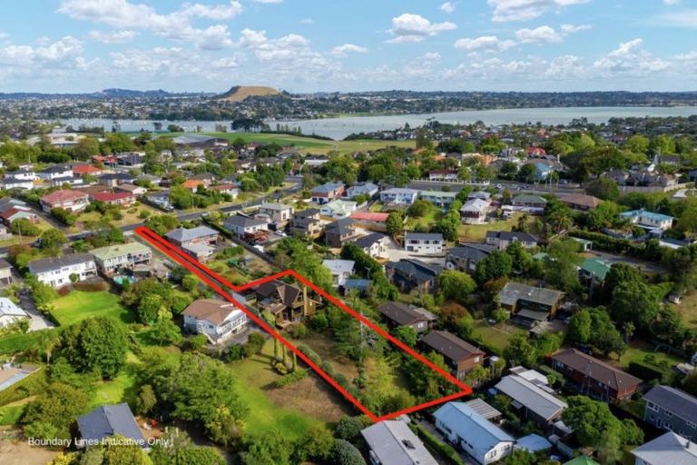 Photo of property in 12 Greenhill Crescent, Pakuranga, Auckland, 2010