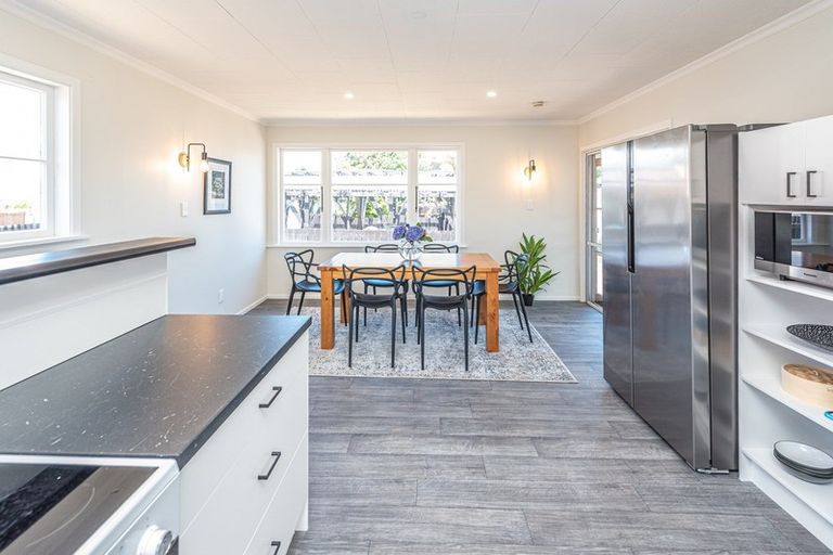 Photo of property in 27 Hood Street, Castlecliff, Whanganui, 4501