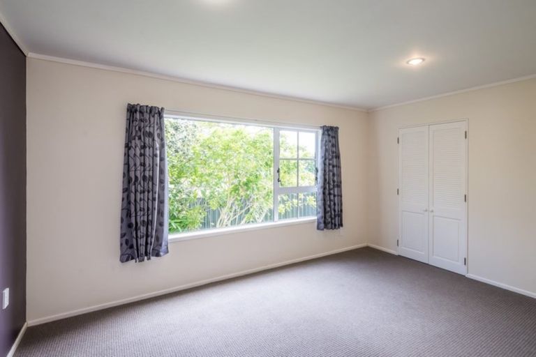 Photo of property in 28 Rosewood Place, Paraparaumu, 5032