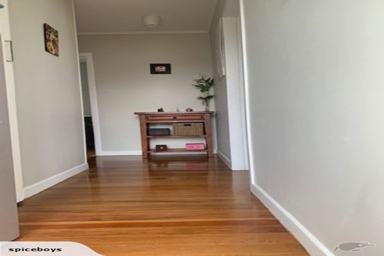 Photo of property in 7 Tatau Way, Te Atatu Peninsula, Auckland, 0610