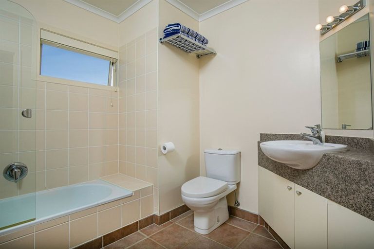 Photo of property in 5 Marae Road, Greenhithe, Auckland, 0632