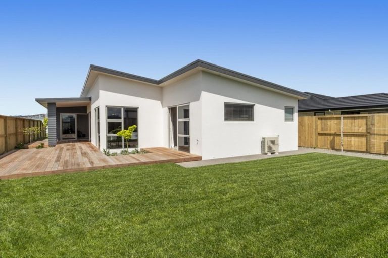 Photo of property in 9 Hanlow Place, Pyes Pa, Tauranga, 3112