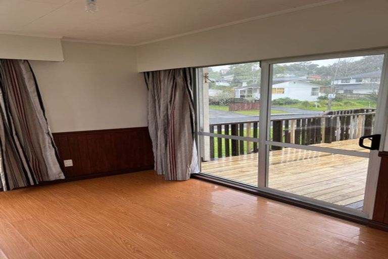 Photo of property in 17 Salamanca Road, Sunnynook, Auckland, 0620