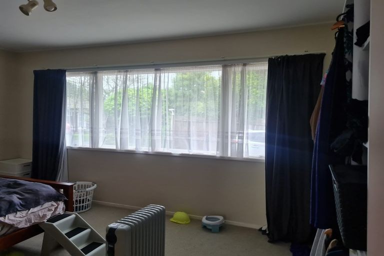 Photo of property in 15 La Perouse Street, Botany Downs, Auckland, 2010