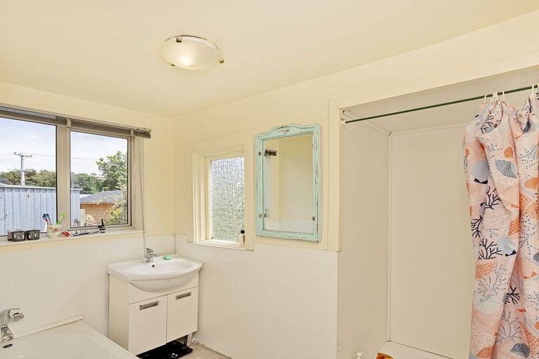 Photo of property in 3 Morton Street, Tuatapere, 9620