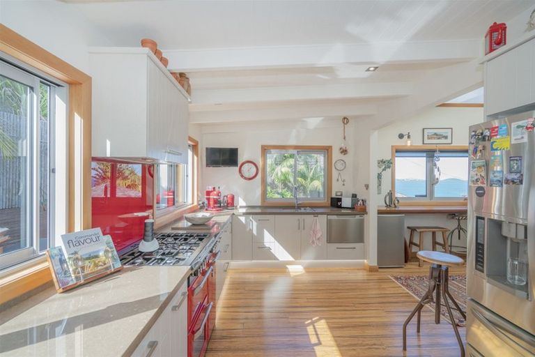 Photo of property in 22 Tairua Terrace, Tairua, 3508