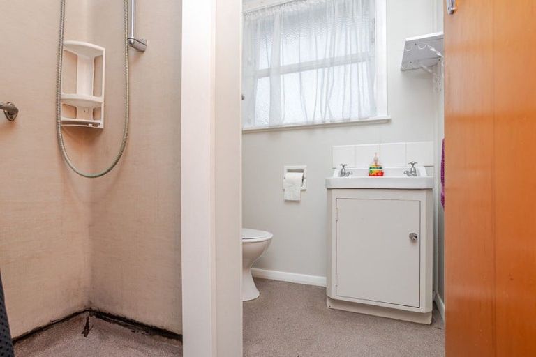 Photo of property in 9/25 Queen Street, Dannevirke, 4930