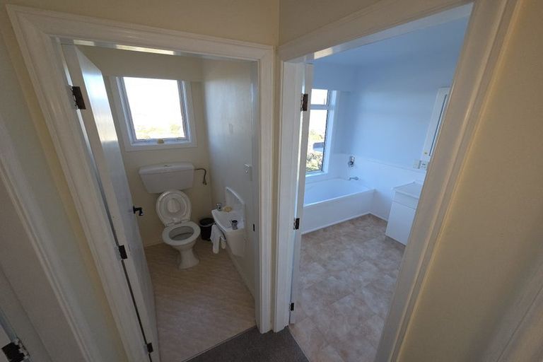Photo of property in 35 Acacia Avenue, Maungaraki, Lower Hutt, 5010