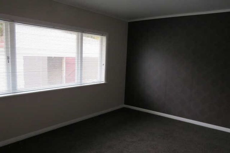 Photo of property in 27 Strowan Avenue, Fairfield, Hamilton, 3214