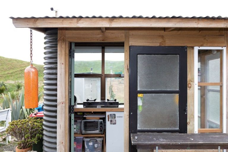 Photo of property in 456 Barrett Road, Omata, New Plymouth, 4374