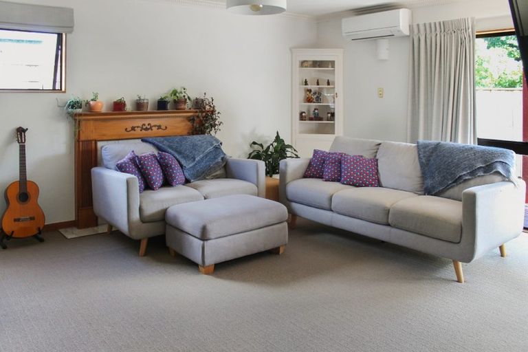 Photo of property in 2 Montgomery Terrace, Hokowhitu, Palmerston North, 4410