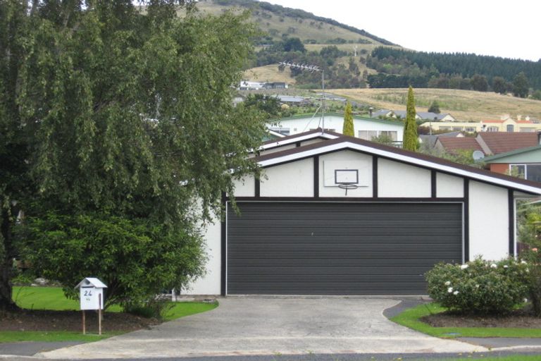 Photo of property in 24 Kinmont Crescent, Kinmont Park, Mosgiel, 9024