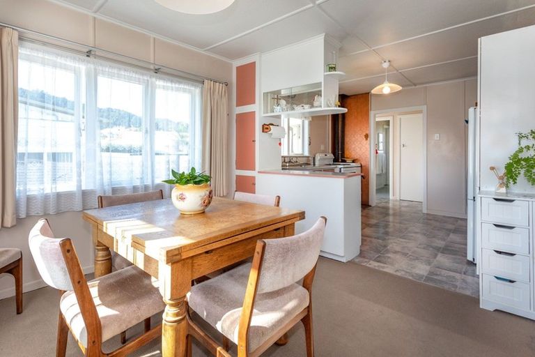 Photo of property in 602 Queen Sh25 Street, Thames, 3500