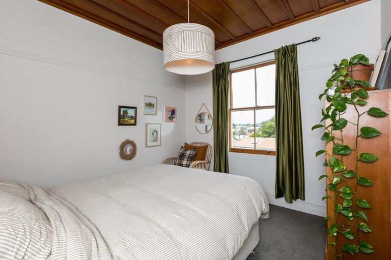 Photo of property in 3 Little Burke Street, Hospital Hill, Napier, 4110