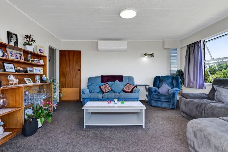 Photo of property in 16 Darwin Crescent, Spotswood, New Plymouth, 4310
