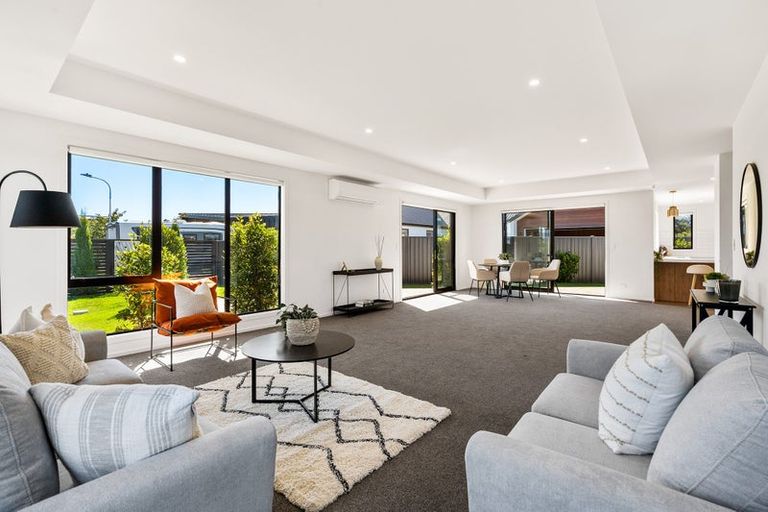 Photo of property in 12 Mellay Mews, Mosgiel, 9024