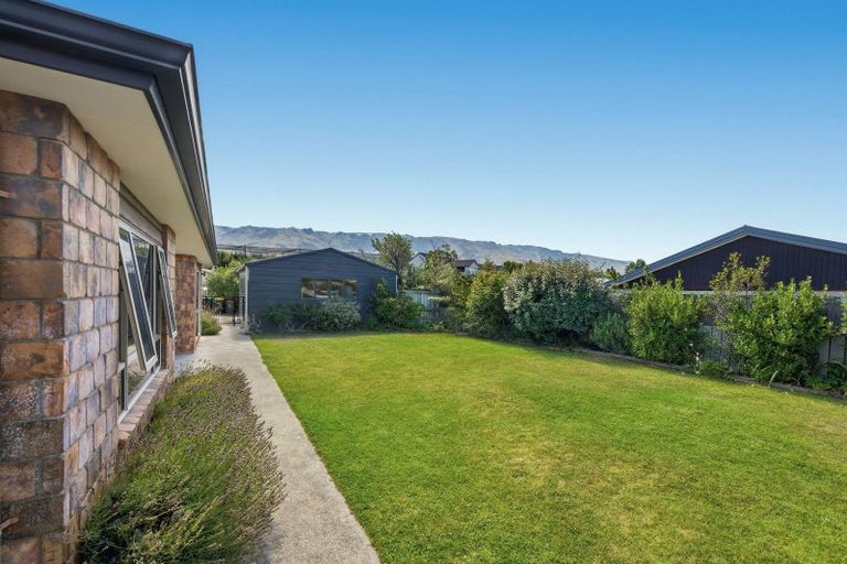 Photo of property in 10 Missy Crescent, Mount Pisa, Cromwell, 9383