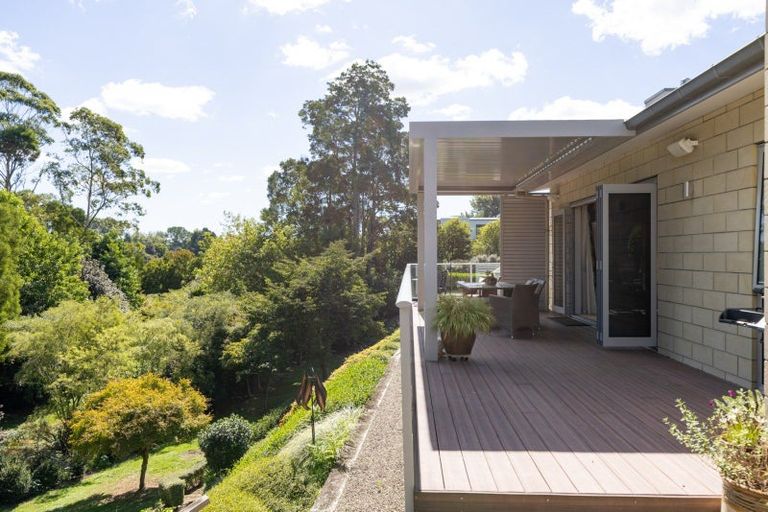 Photo of property in 16 Le Quesnoy Place, Cambridge, 3434