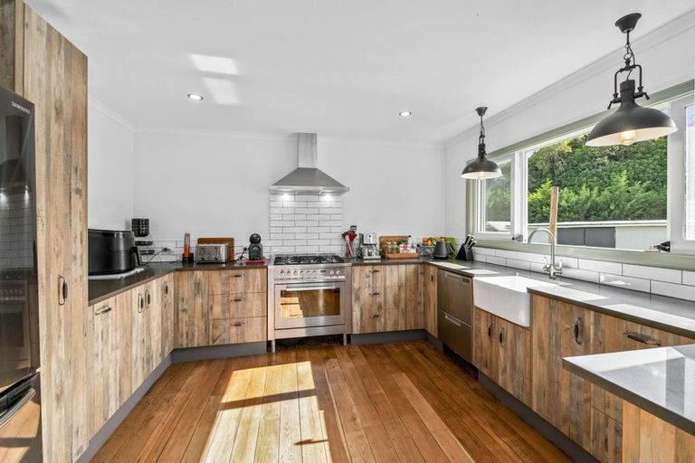 Photo of property in 64 Te Roto Road, Otaki, 5512