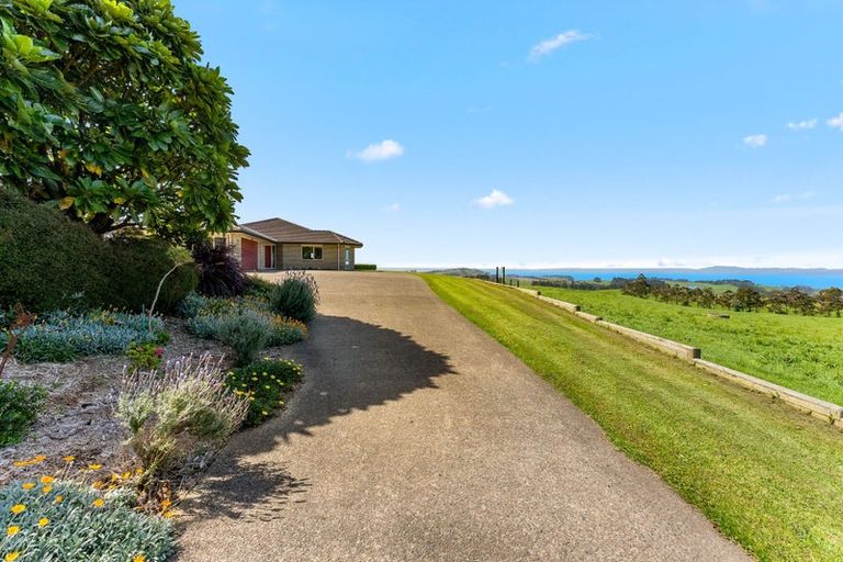 Photo of property in 107 Fuller Road, South Head, Helensville, 0874