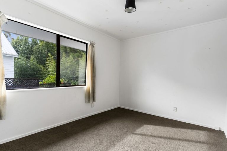 Photo of property in 2/43 Sabulite Road, Kelston, Auckland, 0602