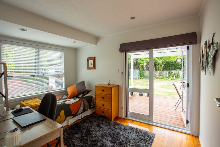 Photo of property in 43 Taverner Street, Carterton, 5713