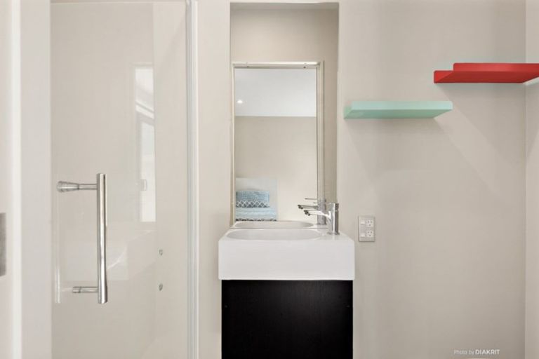 Photo of property in 20/8 Thatcher Crescent, Crofton Downs, Wellington, 6035