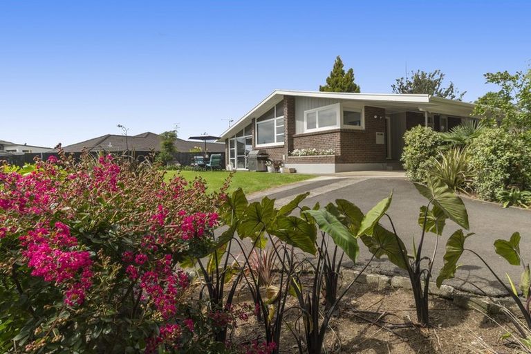 Photo of property in 25 Waikite Road, Welcome Bay, Tauranga, 3112