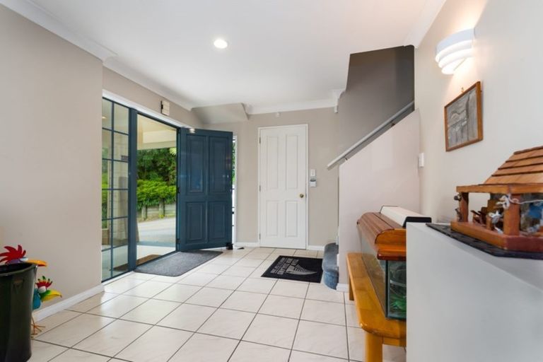 Photo of property in 84 Point View Drive, East Tamaki Heights, Auckland, 2016